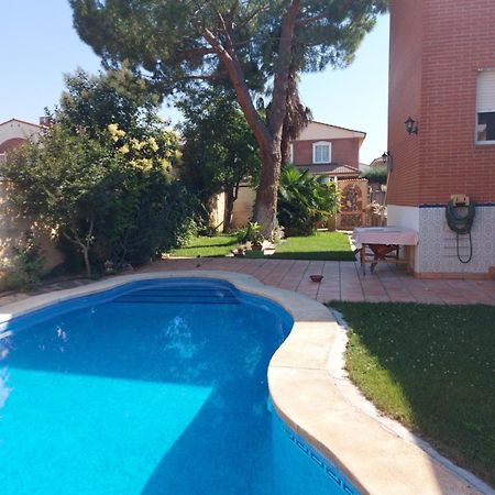 Habitacion,Piscina Y Jardin Azuqueca de Henares Buitenkant foto