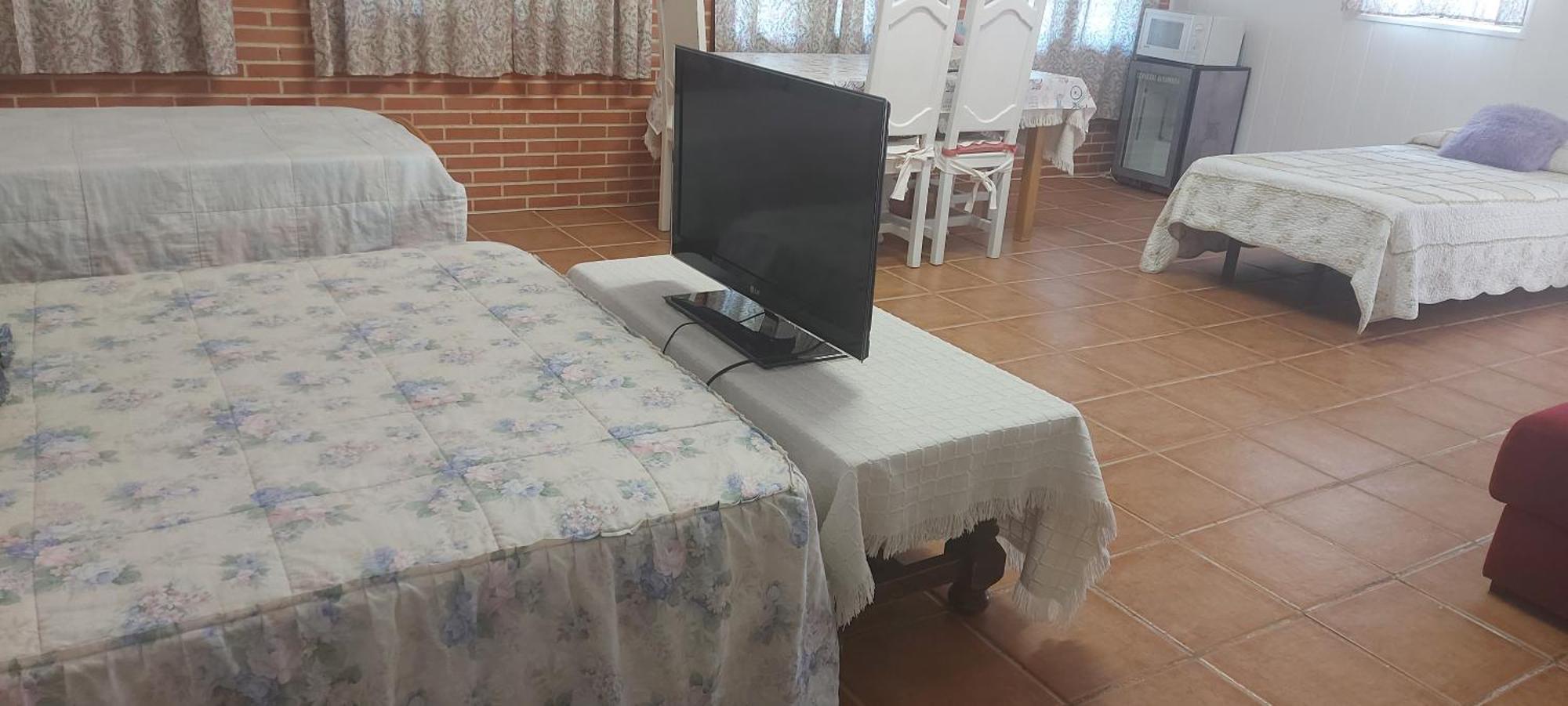 Habitacion,Piscina Y Jardin Azuqueca de Henares Buitenkant foto